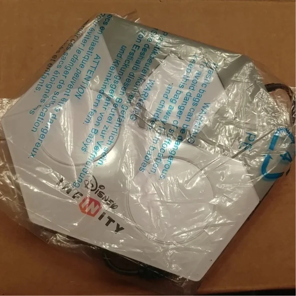 NWT Disney Infinity Portal Base Wii & Wii U
